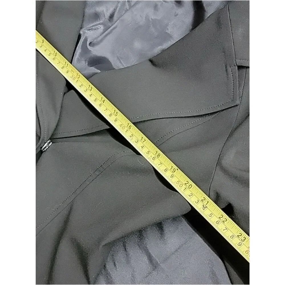 🛍️ Michael Kors Black Cropped Blazer with Belt - Picture 10 of 15